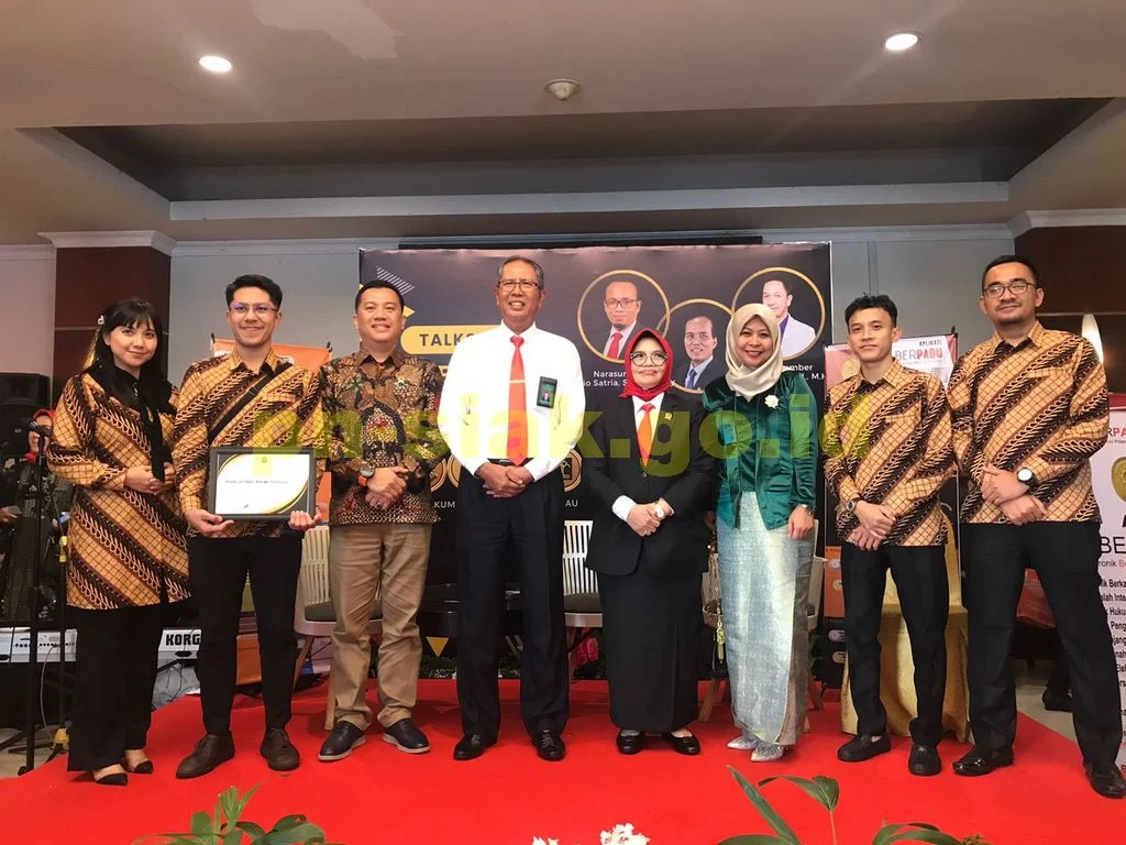 Apresiasi Booth Pameran Terbaik pada Pameran Inovasi Pelayanan Publik Sewilayah Pengadilan Tinggi Riau
