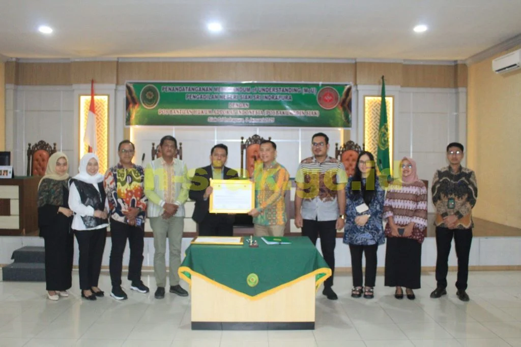 Penandatanganan Memorandum Of Understanding (Mou) Pengadilan Negeri Siak Sri Indrapura Dengan Pos Bantuan Hukum Advokat Indonesia (POSBAKUMADIN SIAK)