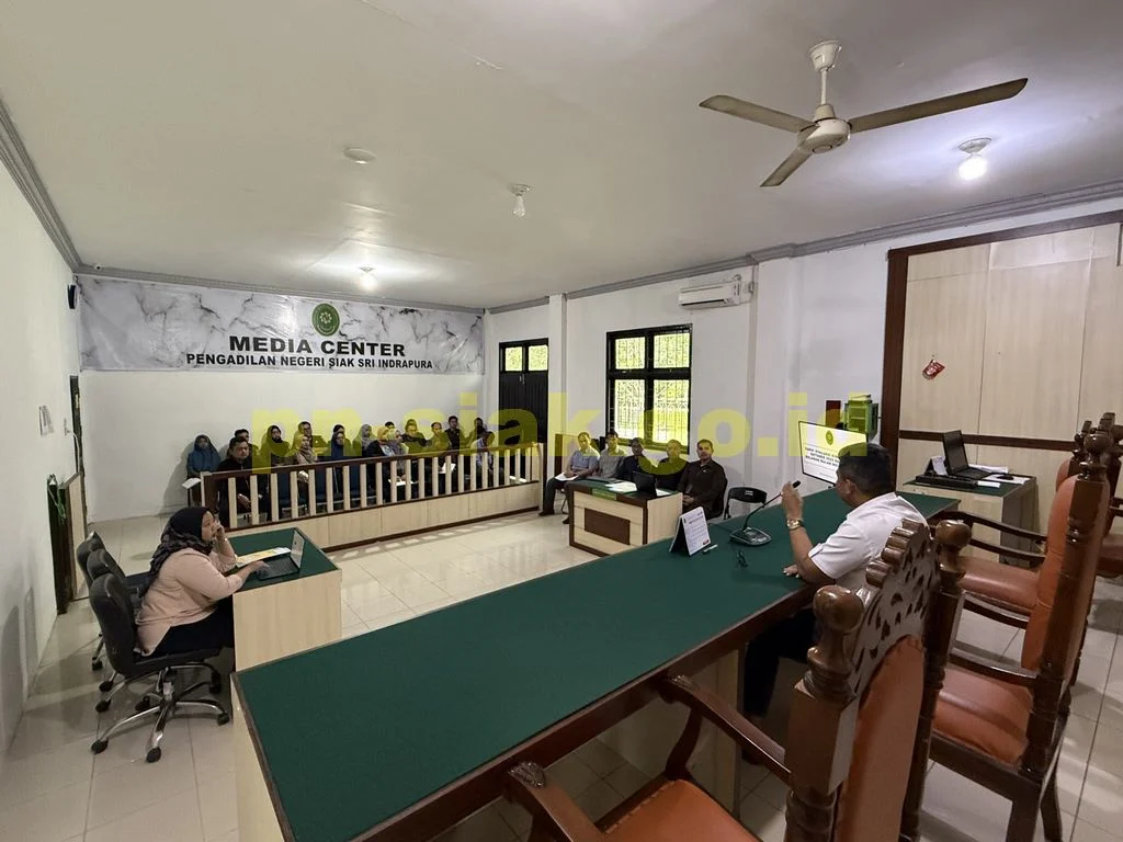 Rapat Evaluasi Kinerja Bulan Oktober 2025