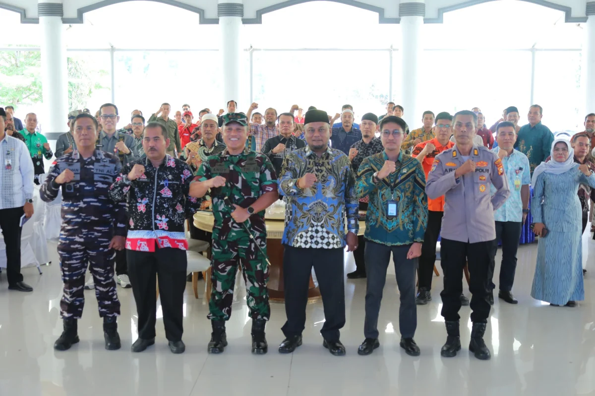 Rapat Forkopimda dan Tandatangan Komitmen Bersama Penyelenggaraan SPMB
