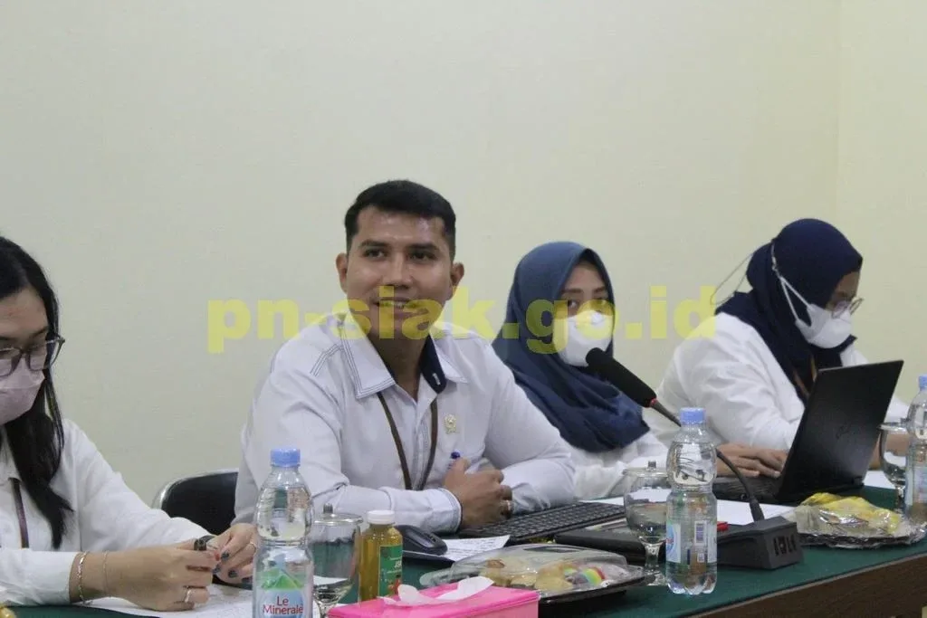 Upacara Bendera Memperingati Hari Ulang Tahun Kemerdekaan Republik Indonesia Ke-73 — foto 4