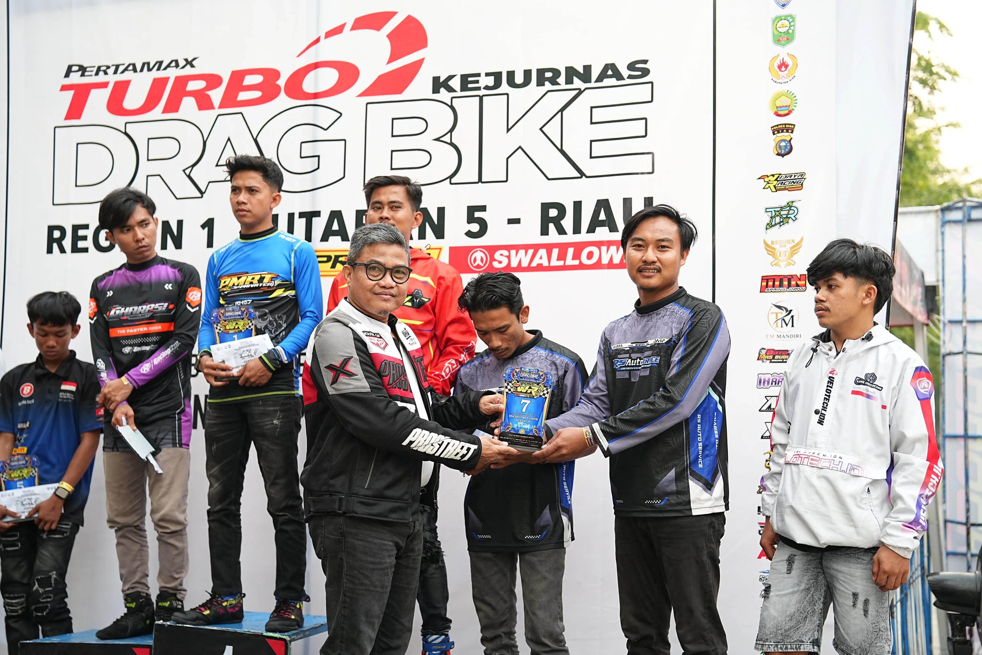 Ketua PN Siak Turut Meramaikan Kejuaraan Nasional Drag Bike Region 1 Putaran 5 – Riau Tahun 2026